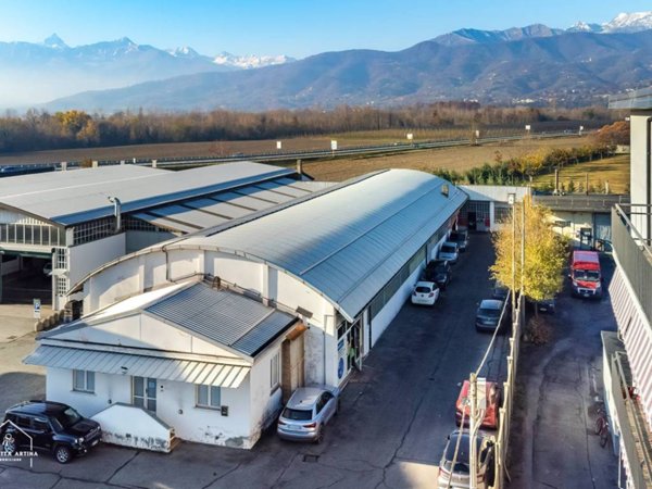 locale commerciale in vendita a Pinerolo in zona Motta Grossa