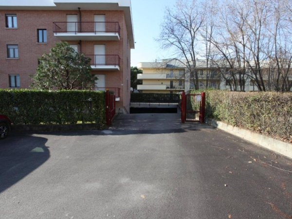 box auto in vendita a Pinerolo in zona Abbadia Alpina