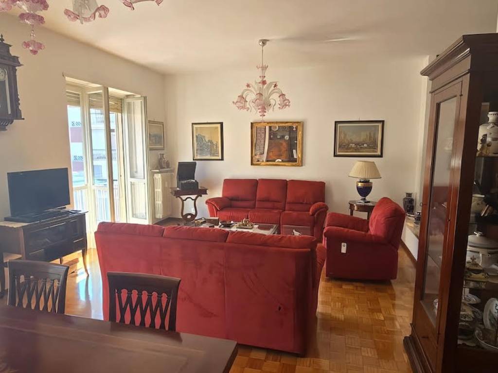 appartamento in vendita a Pinerolo in zona Avaro/Tron