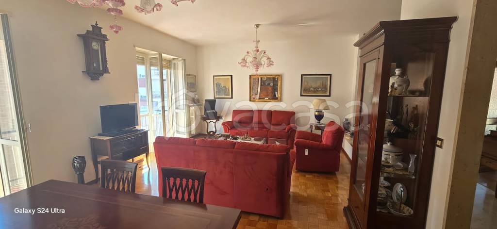 appartamento in vendita a Pinerolo in zona Avaro/Tron