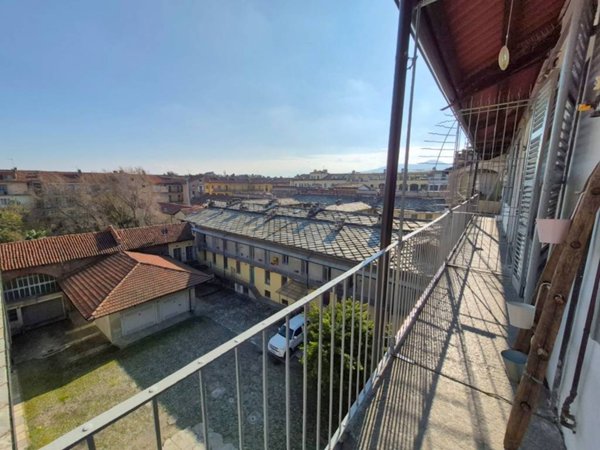 appartamento in vendita a Pinerolo in zona Avaro/Tron