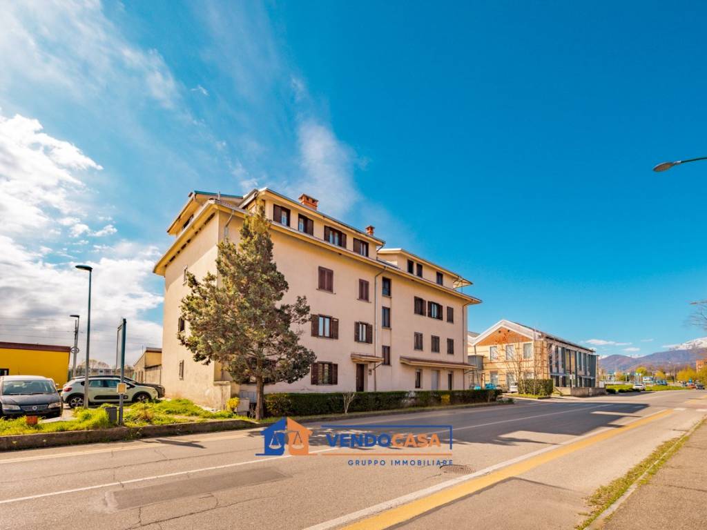 appartamento in vendita a Pinerolo in zona Riauna