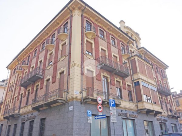 appartamento in vendita a Pinerolo in zona Avaro/Tron