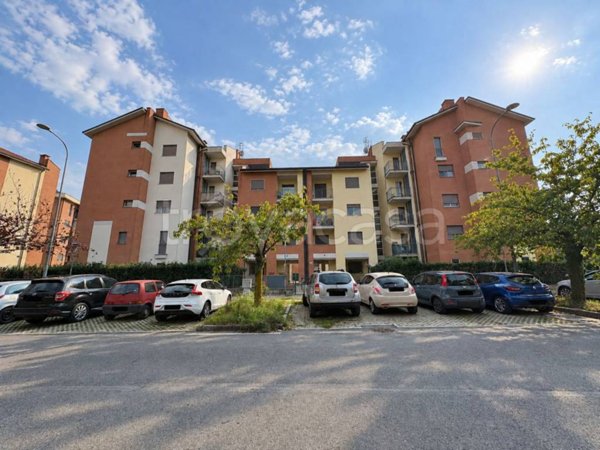 appartamento in vendita a Pinerolo in zona Baudenasca