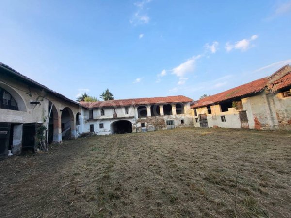 casa indipendente in vendita a Pinerolo in zona Abbadia Alpina
