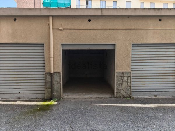 box auto in vendita a Pinerolo in zona Avaro/Tron