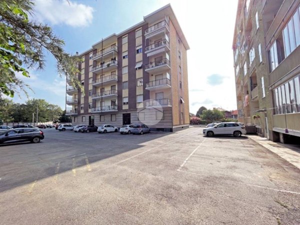 appartamento in vendita a Pinerolo in zona Avaro/Tron