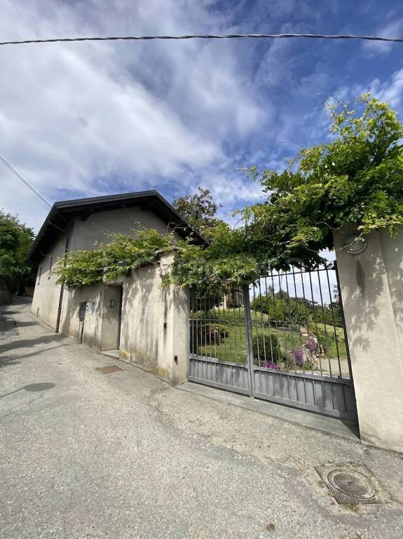 casa indipendente in vendita a Pinerolo