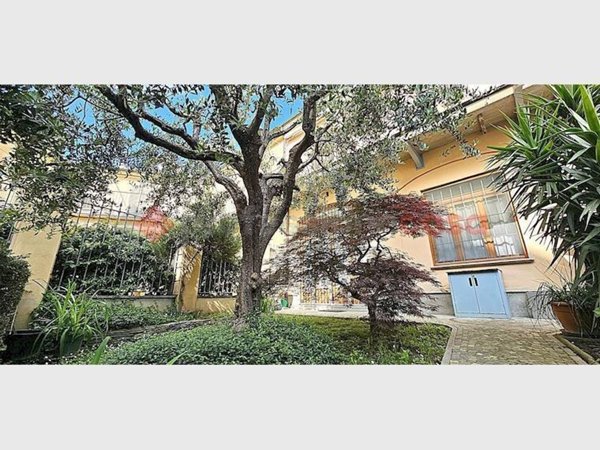 casa indipendente in vendita a Pinerolo in zona Avaro/Tron