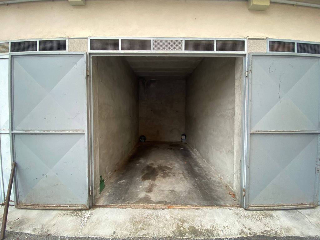 box auto in vendita a Pinerolo in zona Avaro/Tron