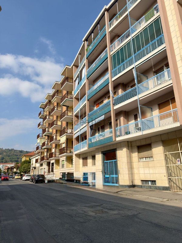 appartamento in vendita a Pinerolo in zona Avaro/Tron