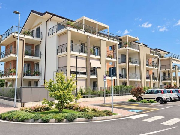 appartamento in vendita a Pinerolo in zona Abbadia Alpina
