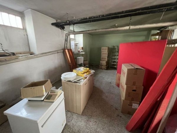 locale di sgombero in vendita a Pinerolo in zona Avaro/Tron