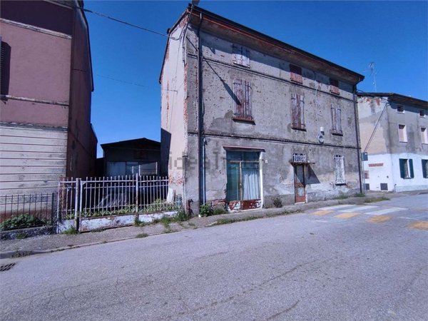 pentavano in vendita a Malagnino