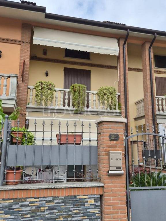 casa indipendente in vendita a Martignana di Po