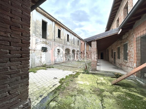 casale in vendita a Martignana di Po
