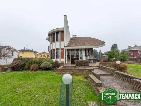 casa indipendente in vendita a Monte Cremasco