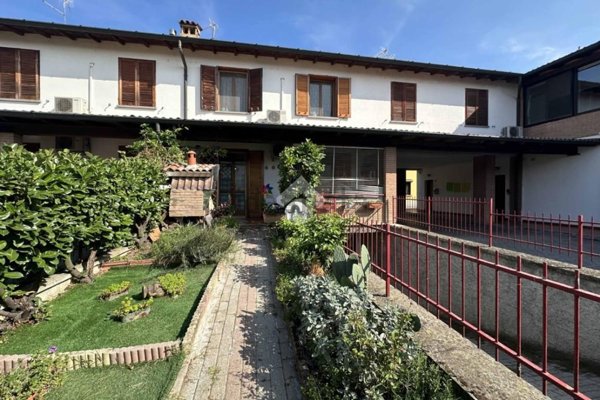 casa indipendente in vendita a Monte Cremasco