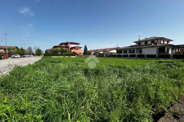 terreno edificabile in vendita a Monte Cremasco