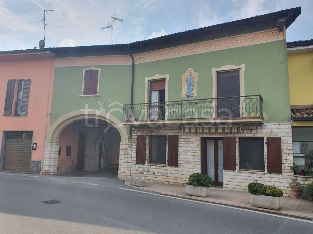 casa indipendente in vendita a Monte Cremasco