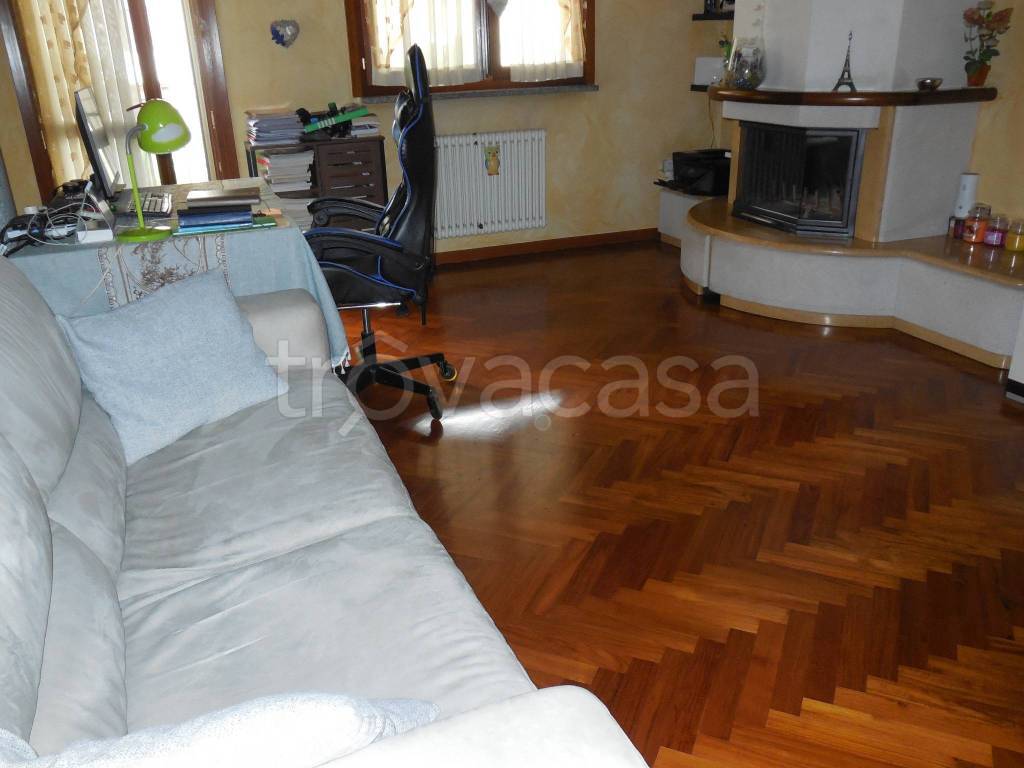 casa indipendente in vendita a Monte Cremasco