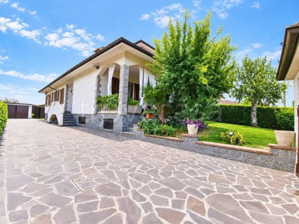 casa indipendente in vendita a Monte Cremasco