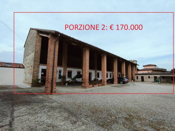 casa indipendente in vendita a Montodine