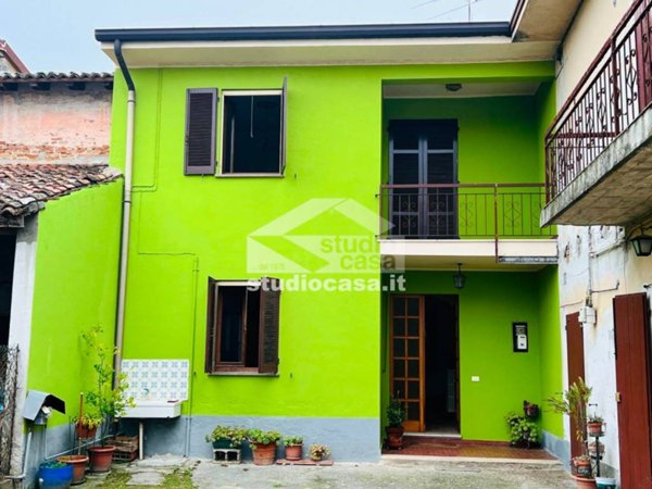 casa indipendente in vendita a Montodine