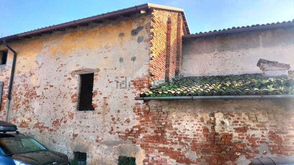 pentavano in vendita a Montodine