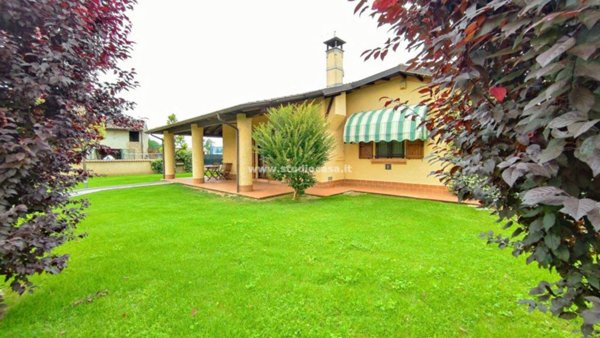 casa indipendente in vendita a Montodine