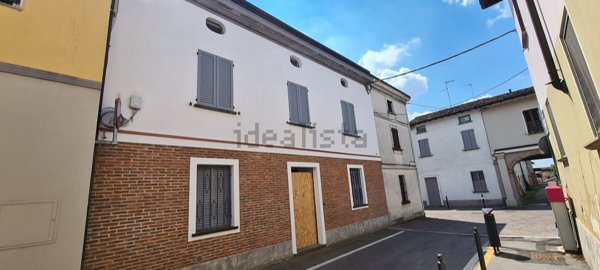 casa indipendente in vendita a Montodine