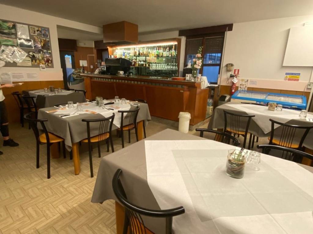 negozio in vendita a Montodine