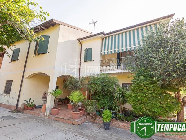 casa indipendente in vendita a Montodine