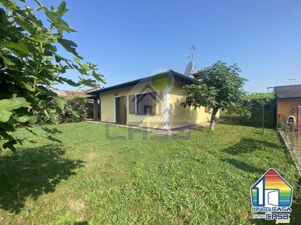 casa indipendente in vendita a Moscazzano