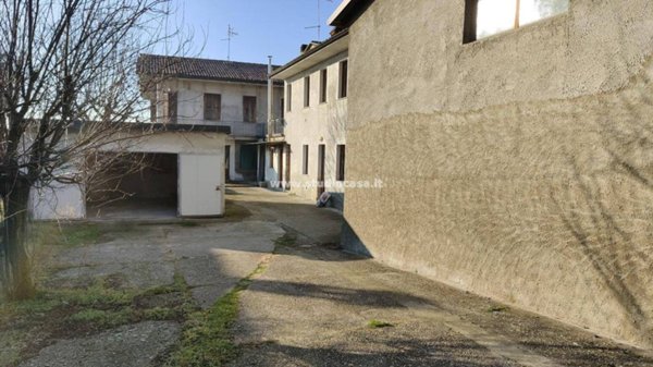 casa indipendente in vendita a Moscazzano