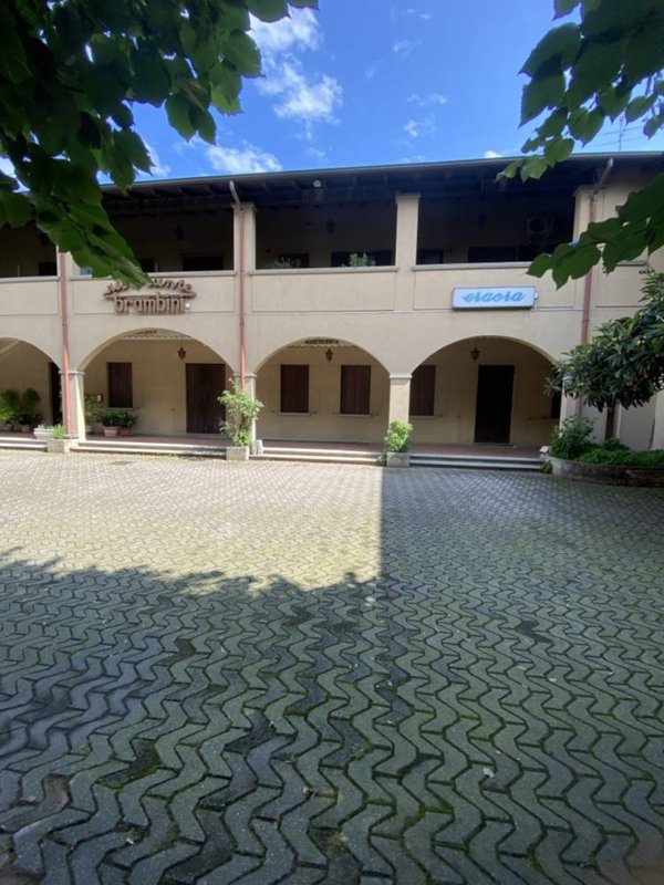 negozio in vendita a Moscazzano