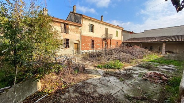 casale in vendita a Motta Baluffi