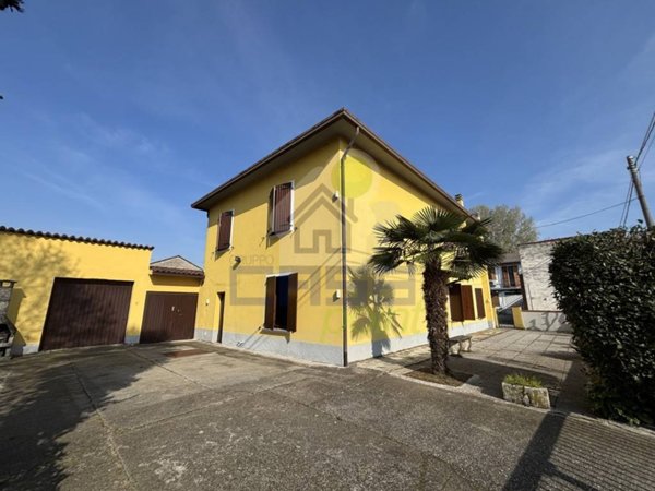 casa indipendente in vendita a Motta Baluffi
