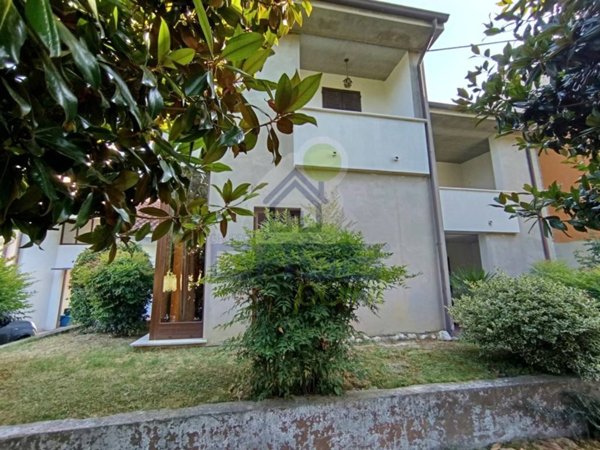 casa indipendente in vendita a Motta Baluffi