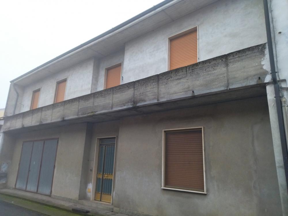 casa indipendente in vendita a Motta Baluffi