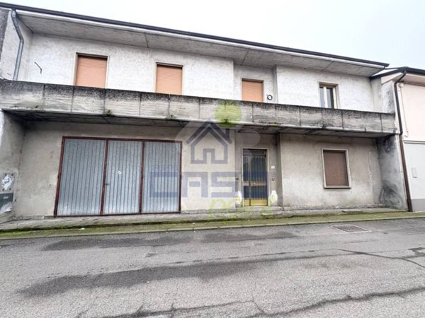 casa indipendente in vendita a Motta Baluffi