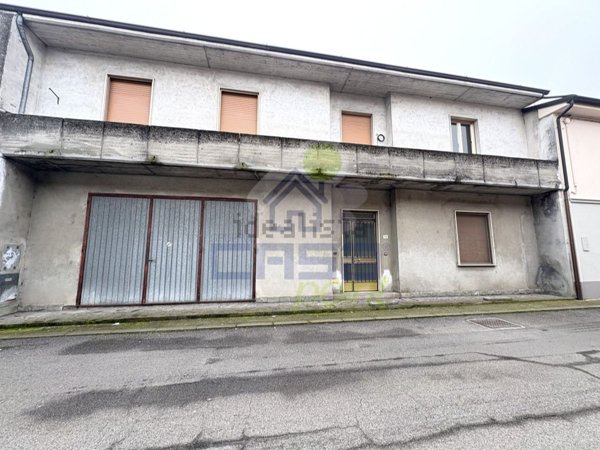 casa indipendente in vendita a Motta Baluffi
