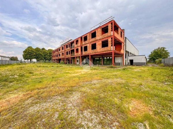 capannone in vendita ad Offanengo