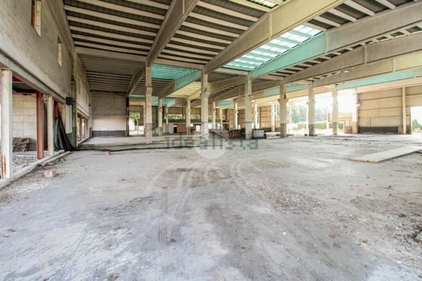 capannone in vendita ad Offanengo