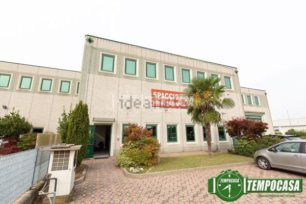 capannone in vendita ad Offanengo