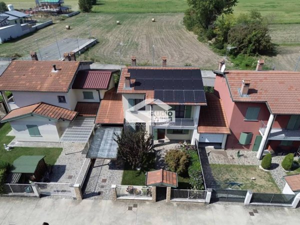 casa indipendente in vendita ad Offanengo