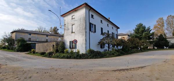 locale di sgombero in vendita ad Olmeneta