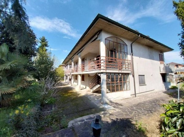 casa indipendente in vendita ad Ostiano