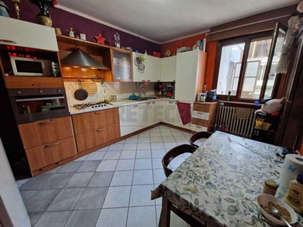 casa indipendente in vendita ad Ostiano