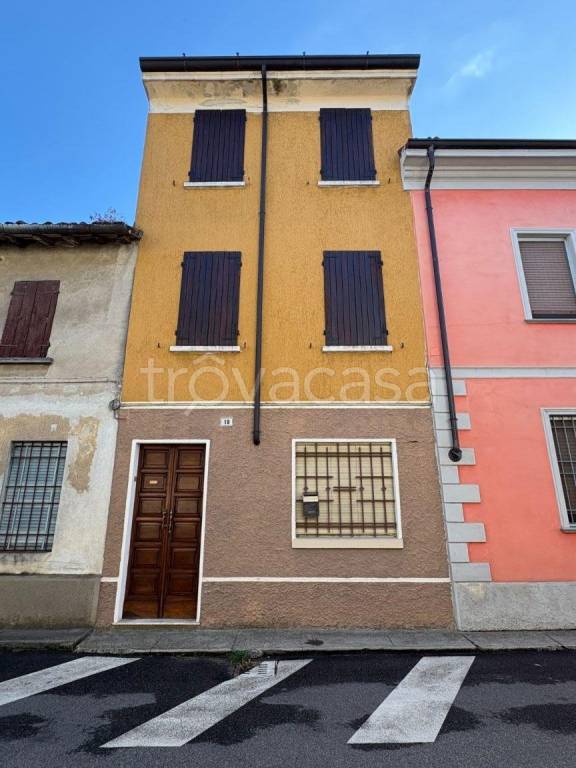 casa indipendente in vendita ad Ostiano
